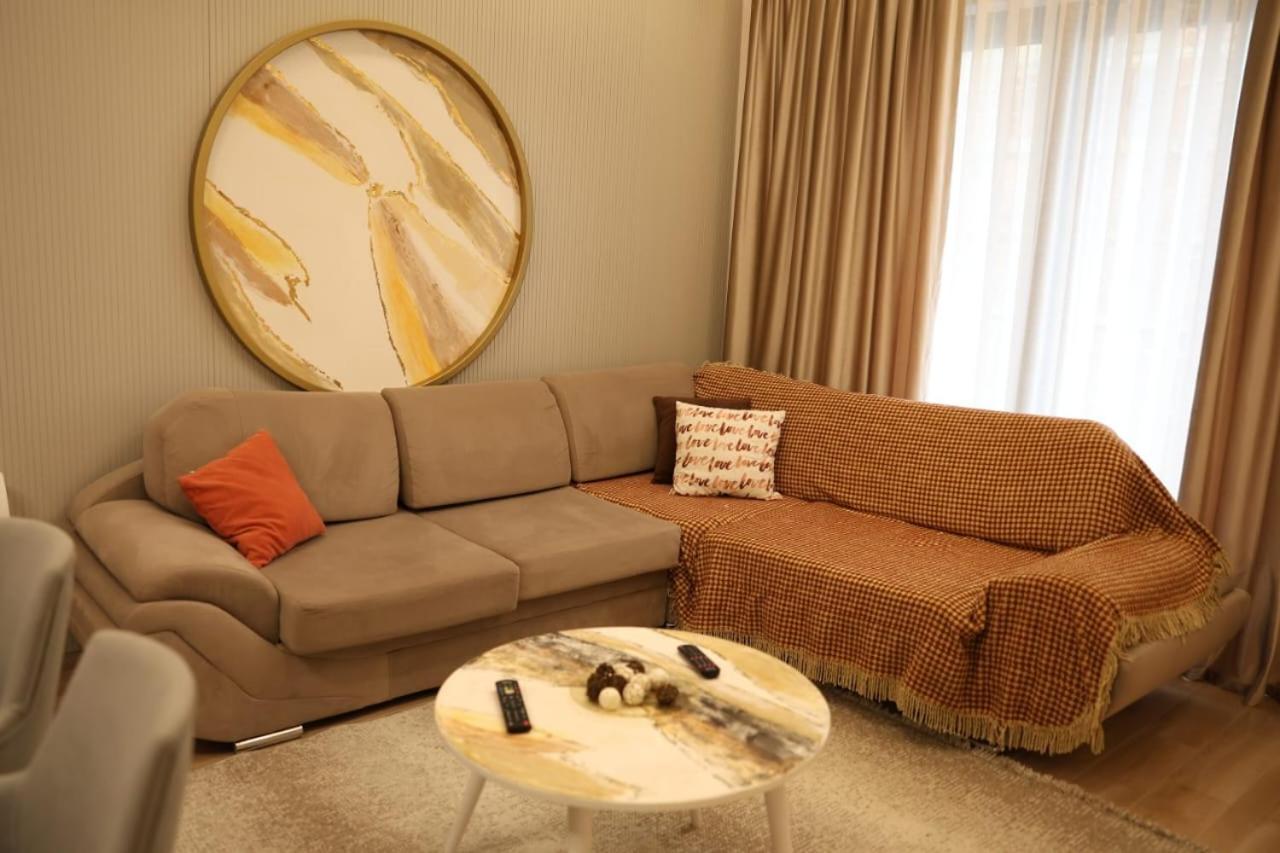 Main Luxury 1 * Tirana