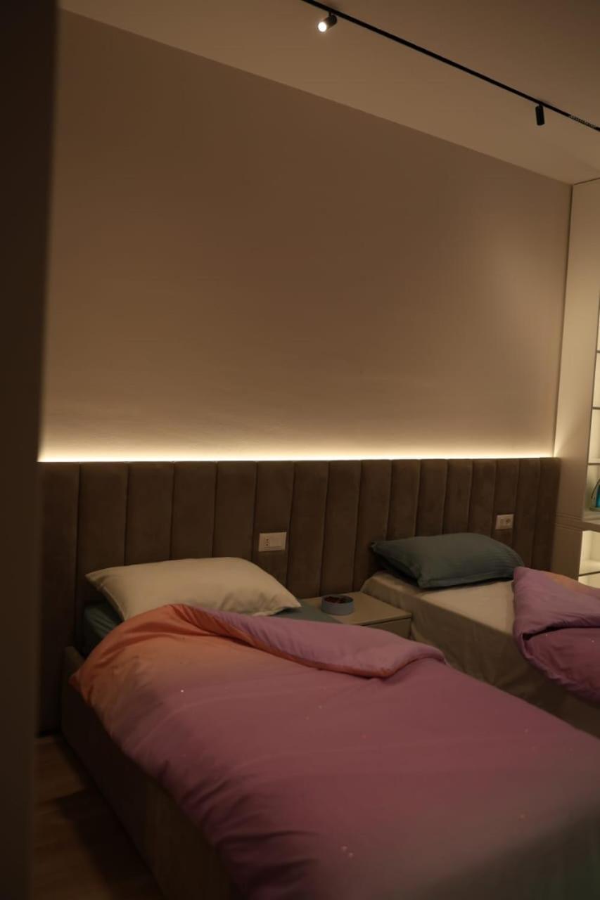 Main Luxury 1 Апартаменти *